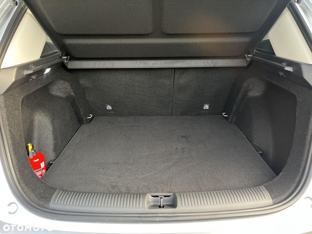 MG ZS Hybrid+ - 17
