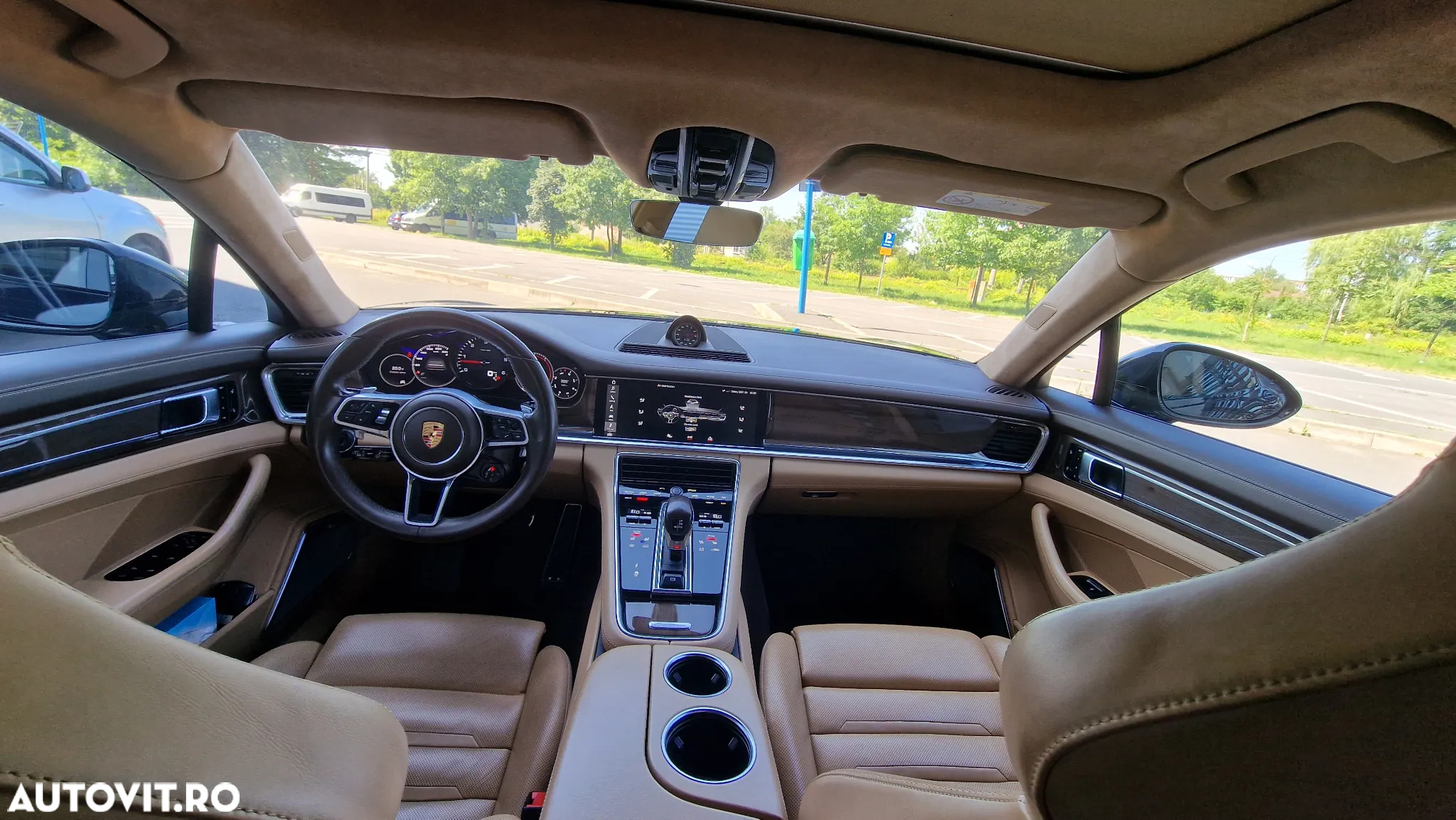 Porsche Panamera - 12