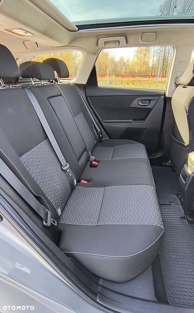 Toyota Auris 1.4 D-4D Premium Comfort - 9