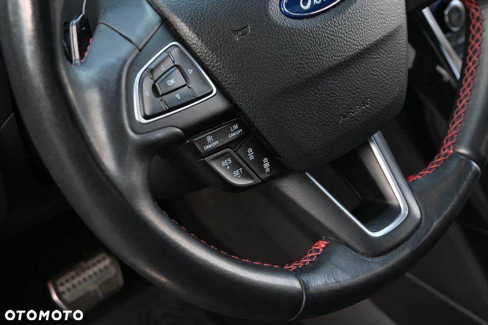 Ford Kuga 2.0 TDCi AWD ST-Line - 35