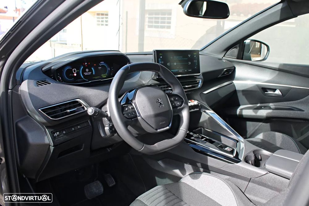 Peugeot 3008 1.6 Hybrid Active Pack e-EAT8 — fotografia 15