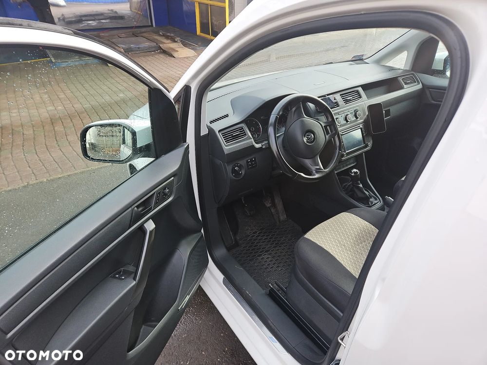Volkswagen Caddy - 5