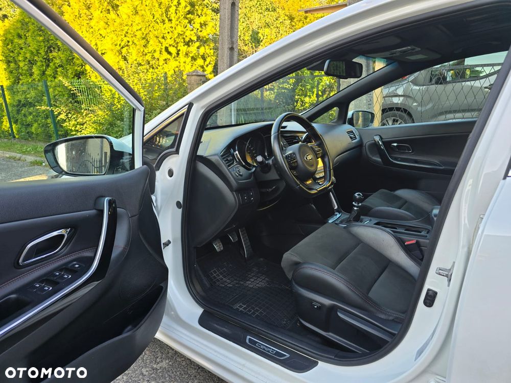 Kia Ceed 1.6 T-GDI GT-Challenge - 23