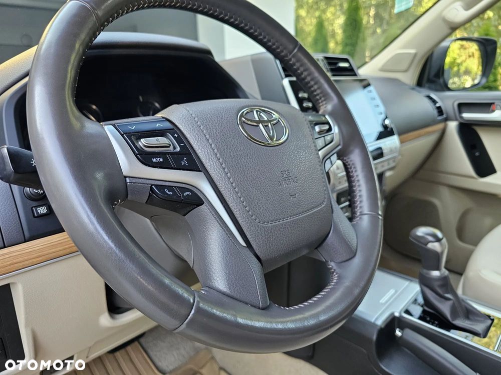 Toyota Land Cruiser LC 2.8 D-4D Invincible - 17