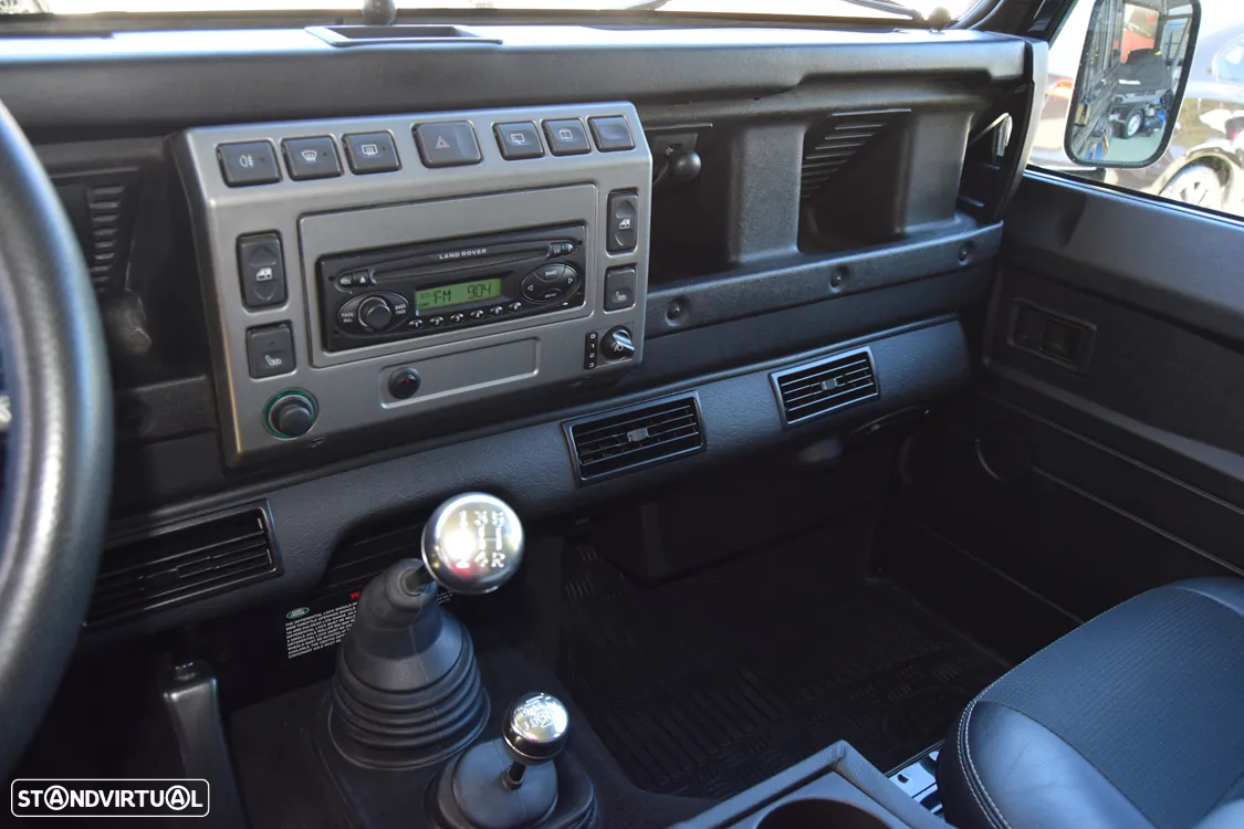 Land Rover Defender 110 SW 2.5 Td5 SE - 30