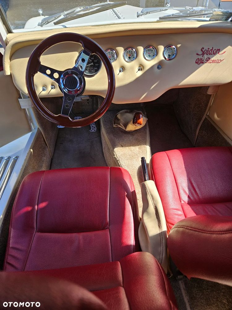 Alfa Romeo Spider - 10