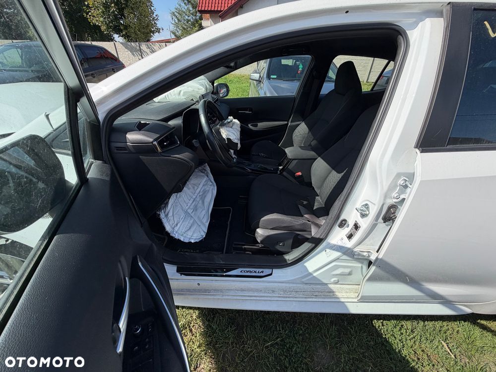 Toyota Corolla - 10