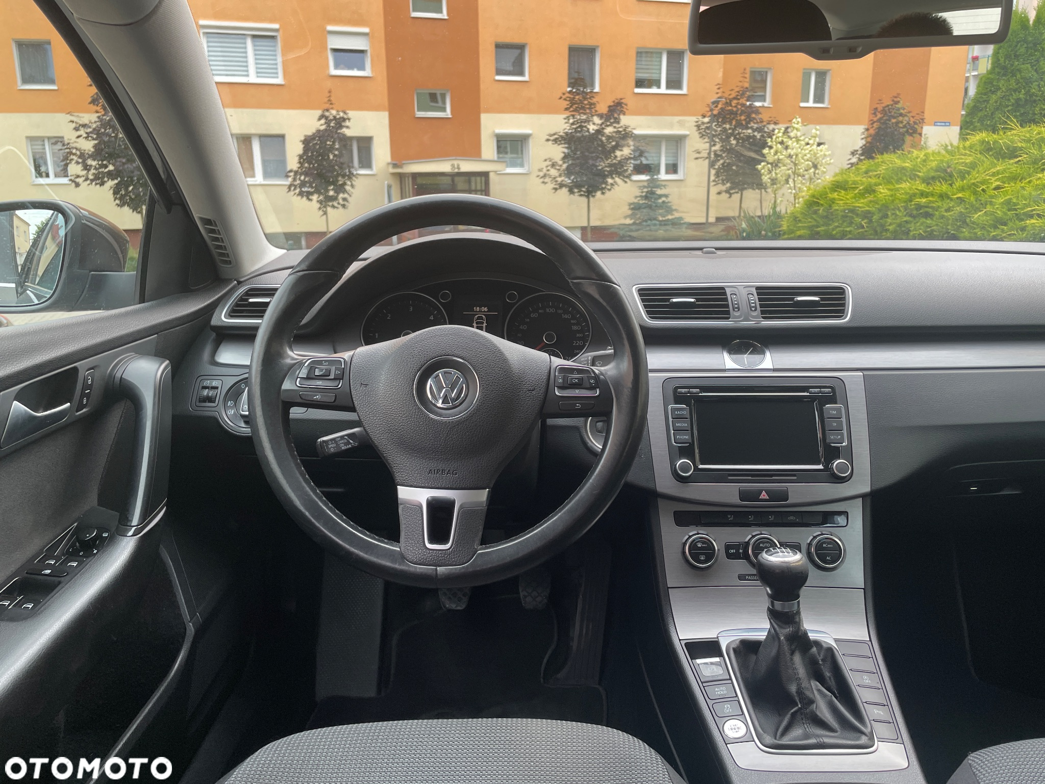 Volkswagen Passat 2.0 TDI Comfortline - 6