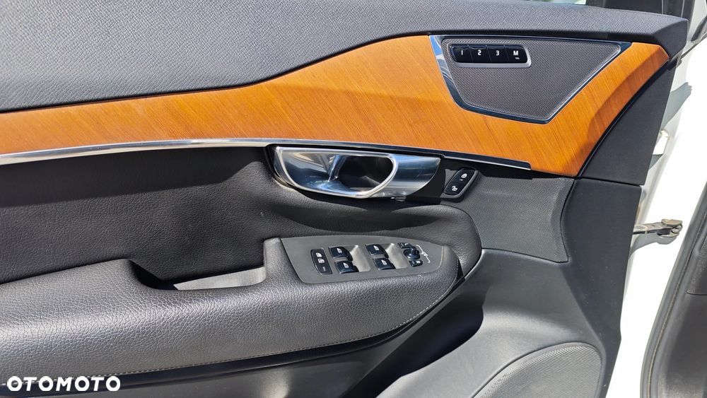Volvo XC 90 T8 AWD Twin Engine Geartronic Inscription - 12
