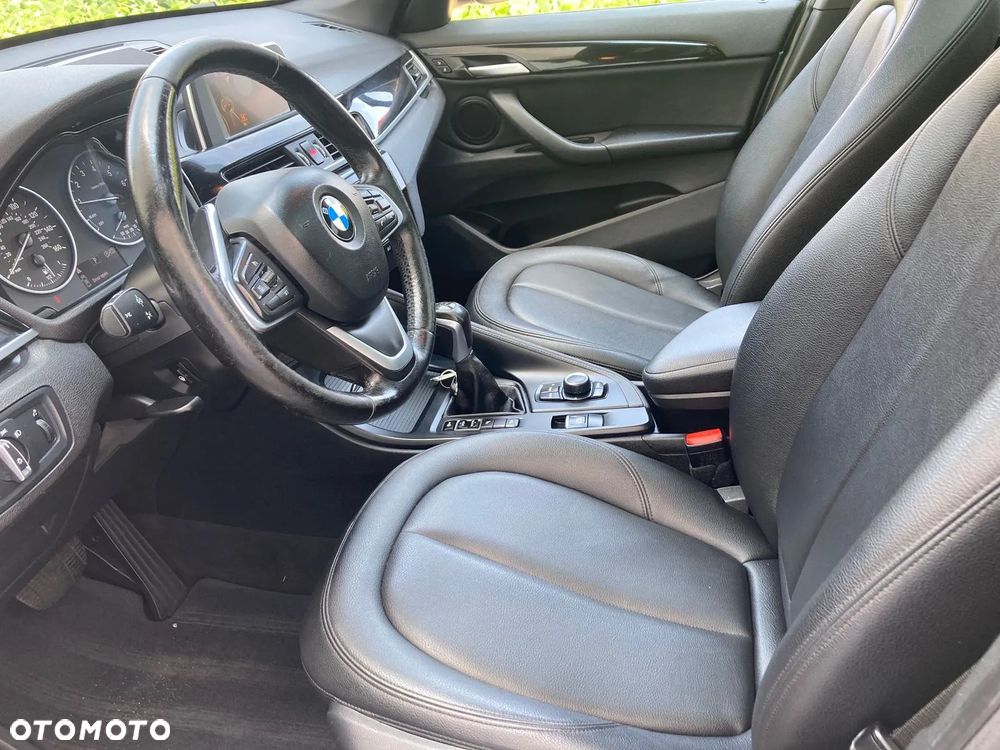 BMW X1 xDrive25i Sport Line - 9