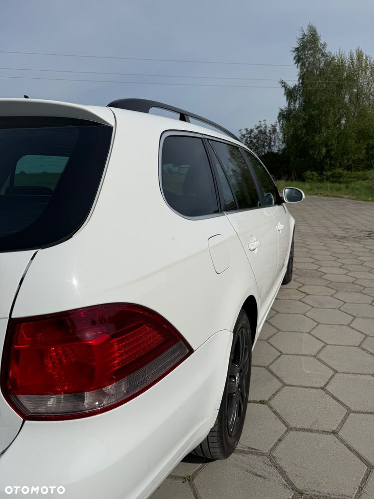 Volkswagen Golf 1.6 TDI Highline - 14