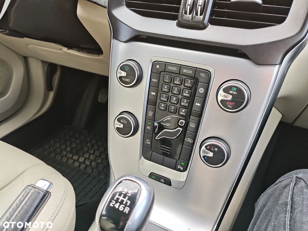 Volvo V40 D3 Inscription - 29