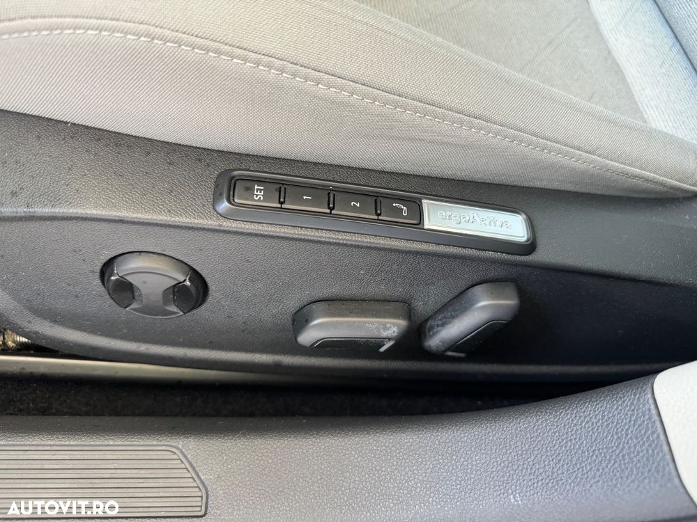 Volkswagen Golf 2.0 TDI SCR DSG Comfortline - 15