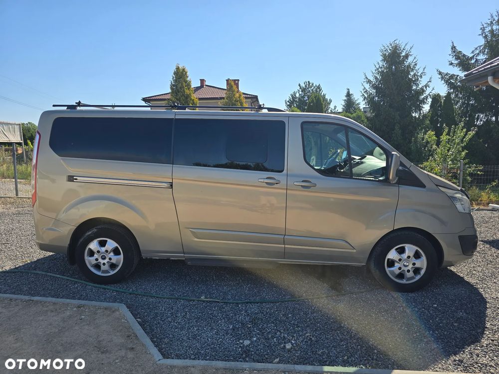 Ford Tourneo Custom - 5