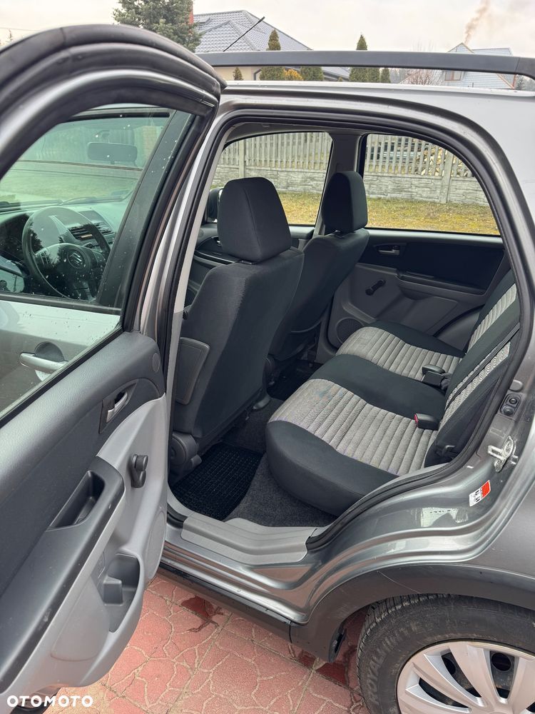 Suzuki SX4 1.9 DDiS DPF 4x4 Comfort - 11