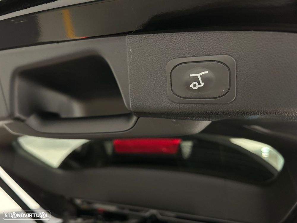 Ford Focus SW 1.0 EcoBoost MHEV ST-Line X - 18