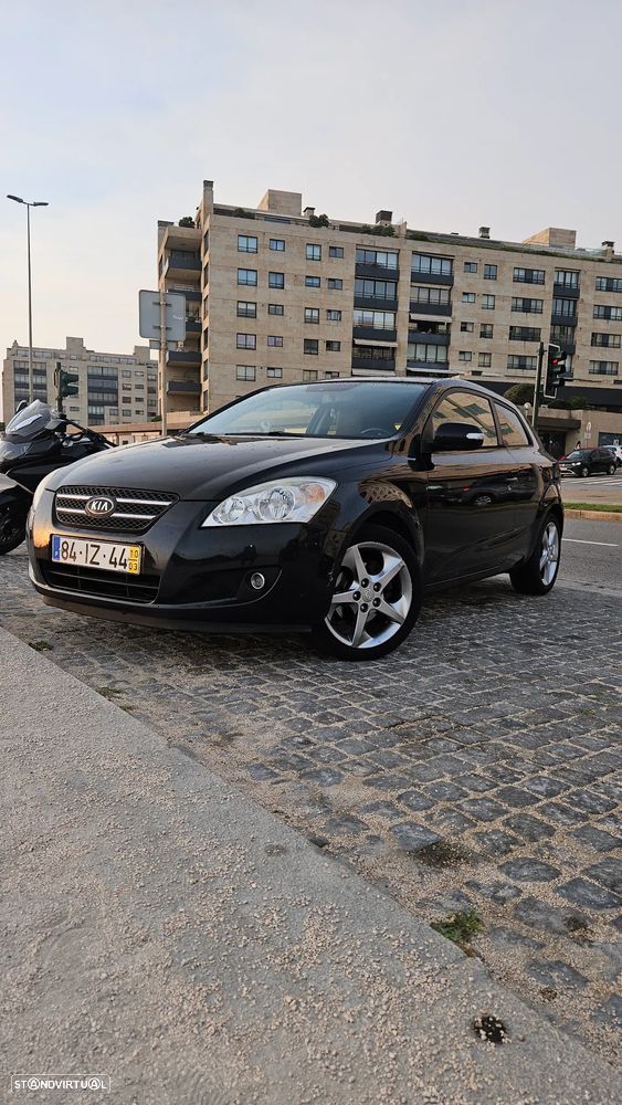 Kia Ceed S Coupé 1.6 CRDi TX - 1