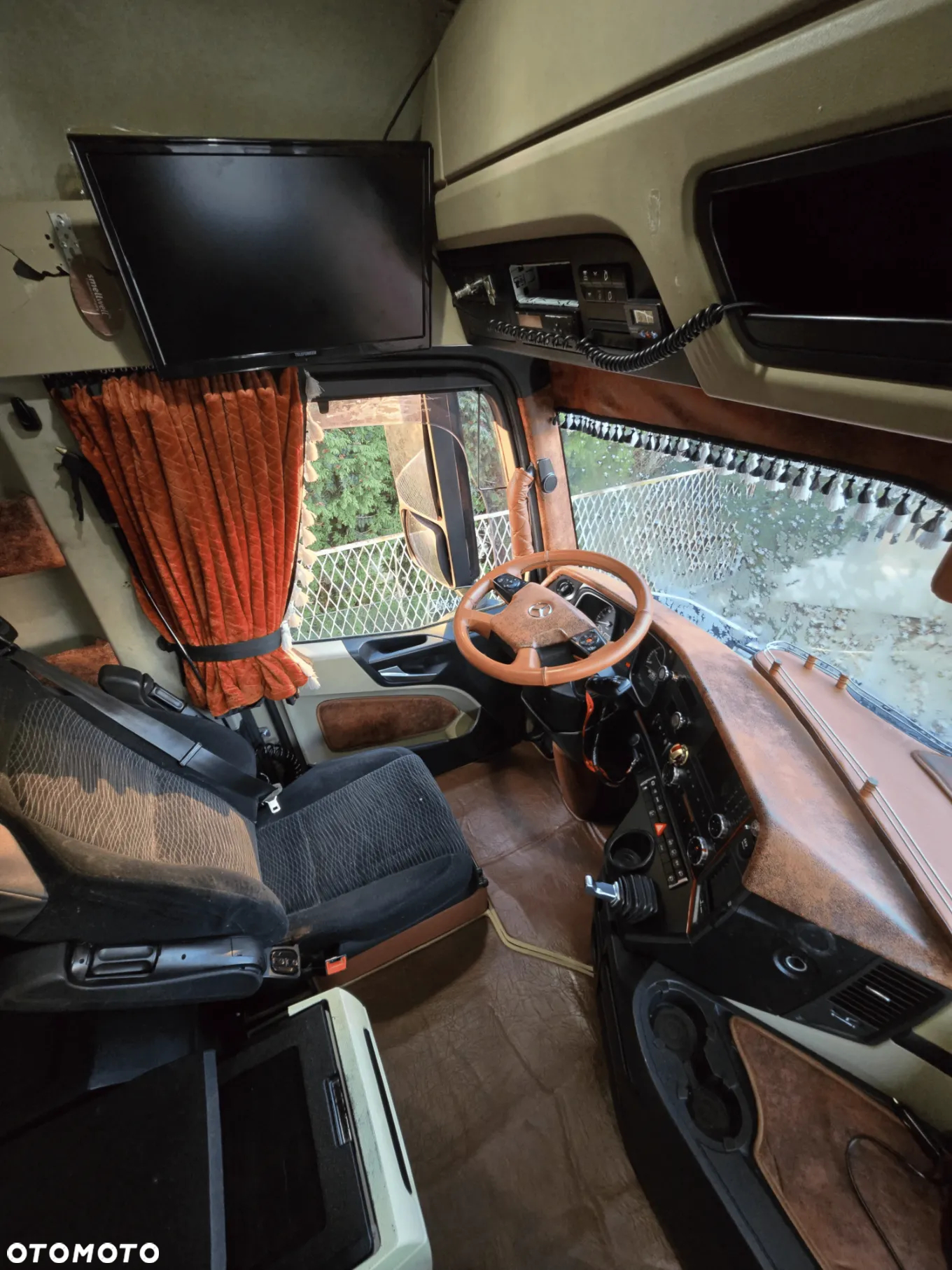 Mercedes-Benz Actros - 9