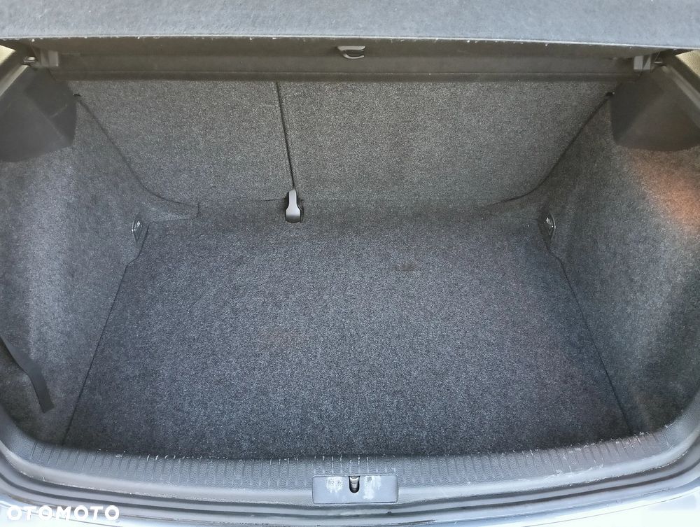 Volkswagen Golf 1.6 Tour Edition - 6