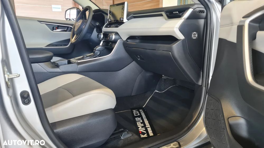 Toyota RAV4 2.5 4x4 Lounge - 23