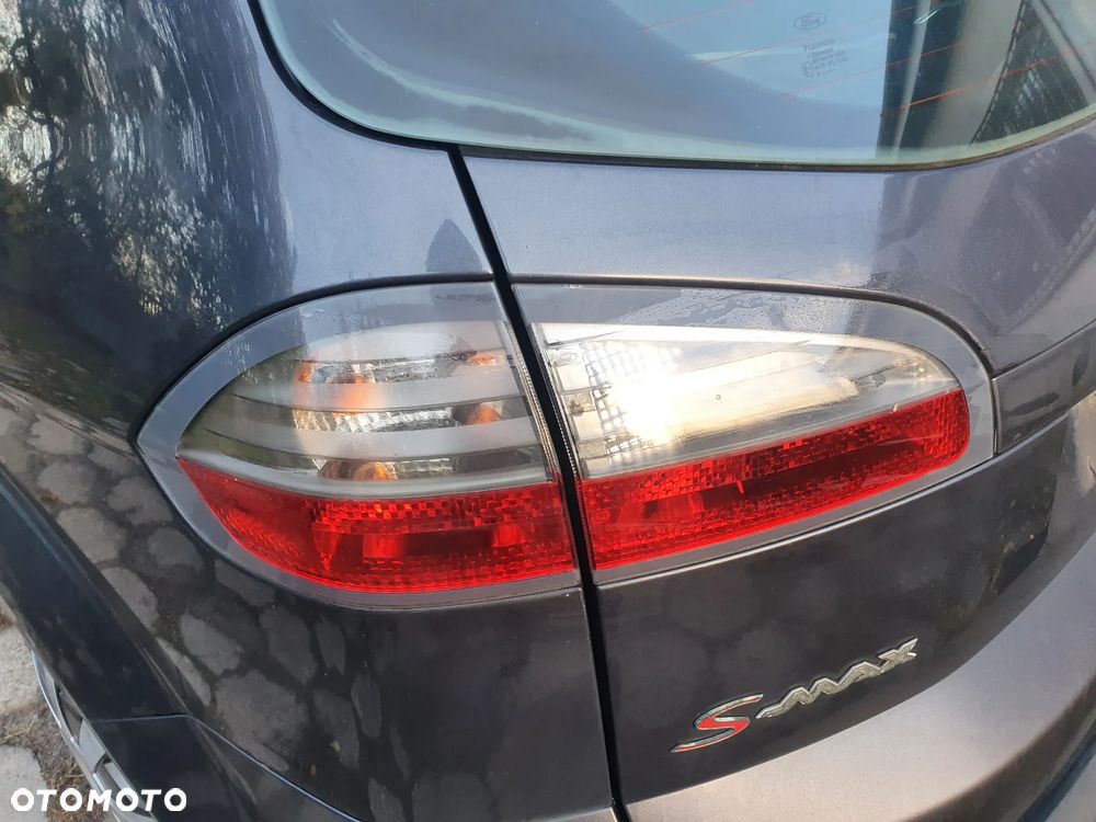 LAMPA TYLNA LEWA W BŁOTNIK FORD S-MAX ORYGINAŁ