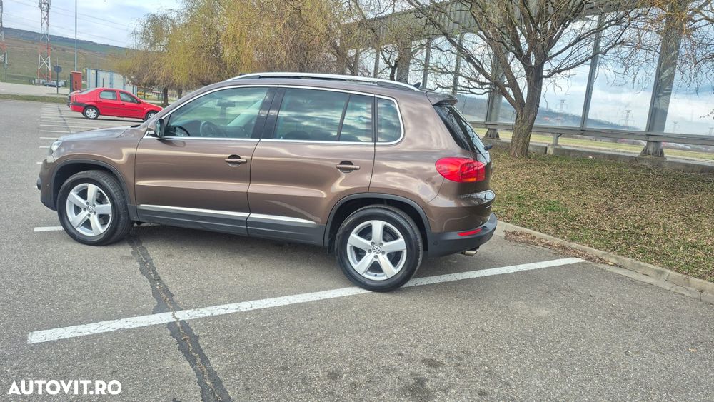 Volkswagen Tiguan 2.0 TDI DPF 4Motion BlueMotion Technology DSG Exclusive - 3