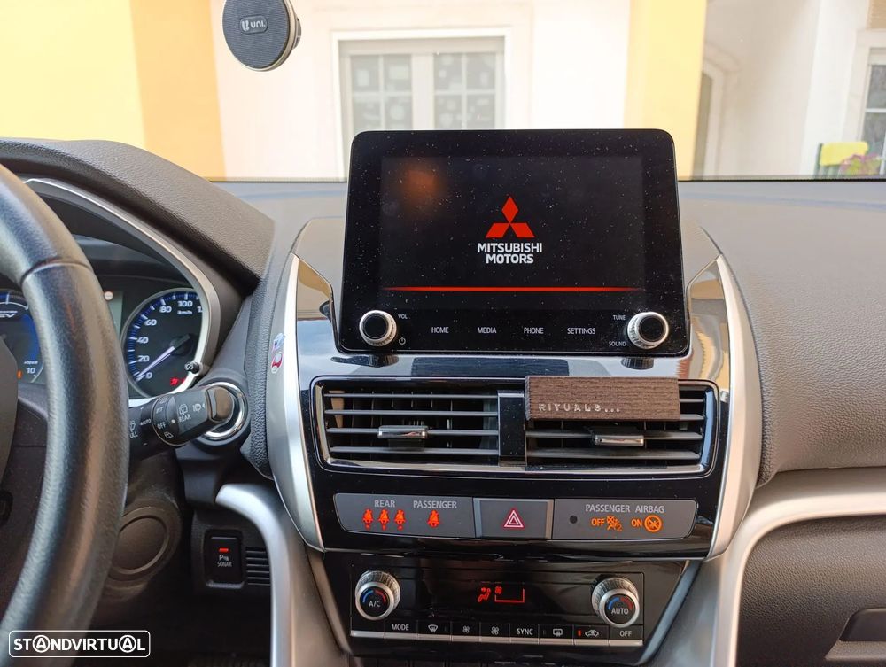 Mitsubishi Eclipse Cross 2.4 PHEV eMotion - 17