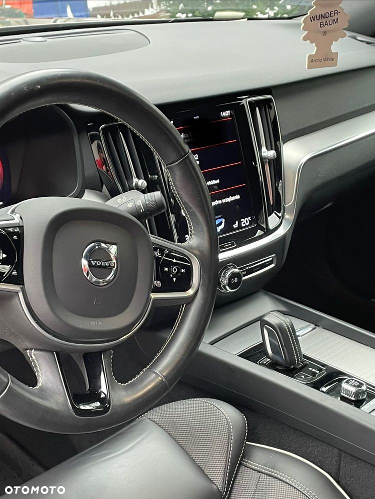 Volvo S60 T4 R-Design - 11