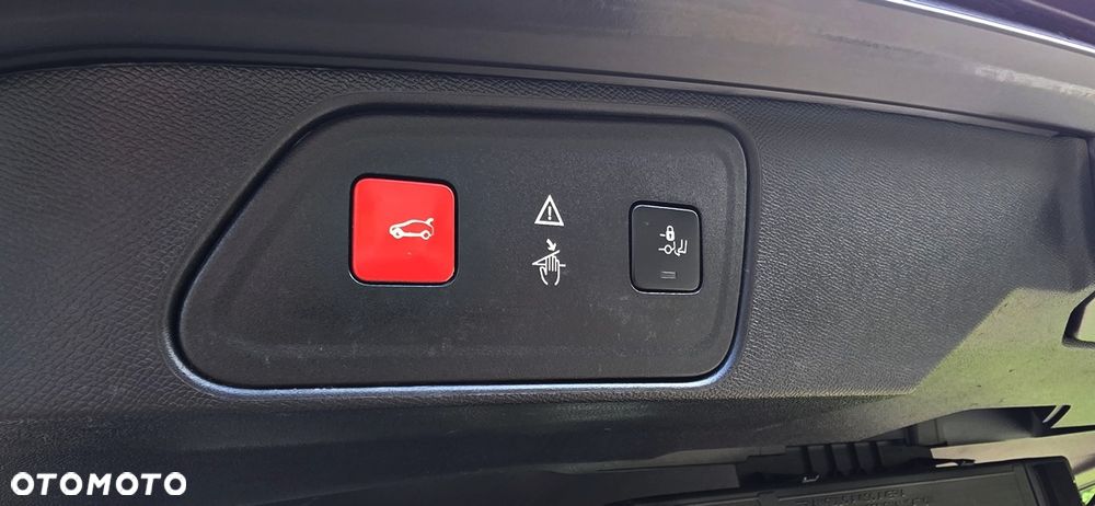 Peugeot 3008 2.0 BlueHDi Allure S&S - 18