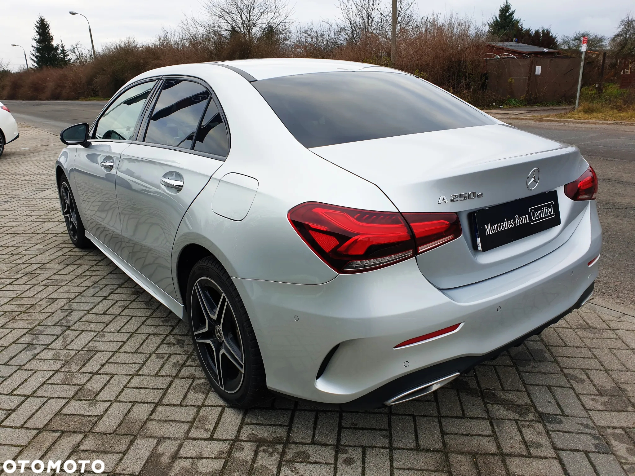 Mercedes-Benz Klasa A 250 E AMG Line 8G-DCT - 9