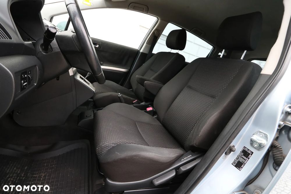 Toyota Corolla Verso - 9