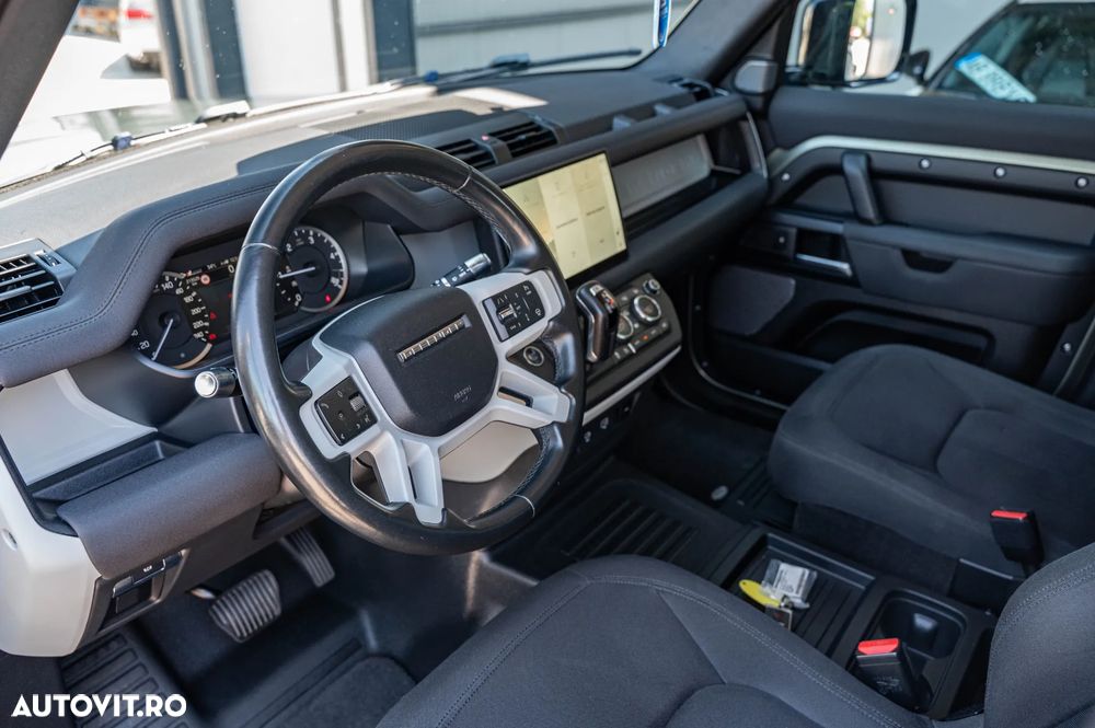 Land Rover Defender - 5