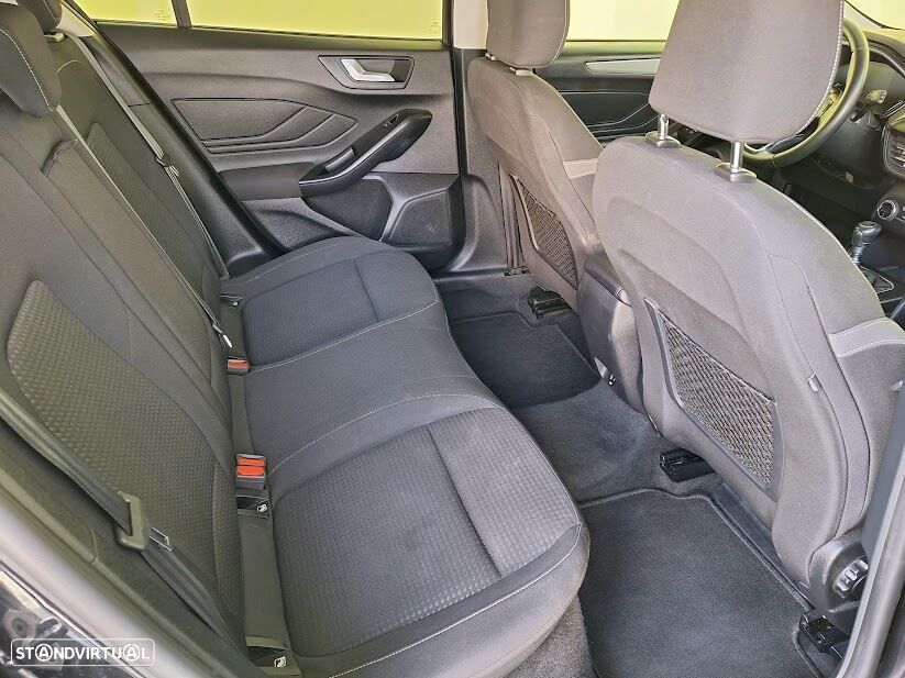 Ford Focus 1.0 EcoBoost MHEV Connected - 11
