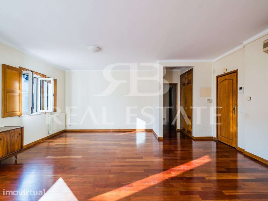 T3 + Varanda + Garagem 2 carros, no Principe Real / Assembleia Gera... - Grande imagem: 4/36