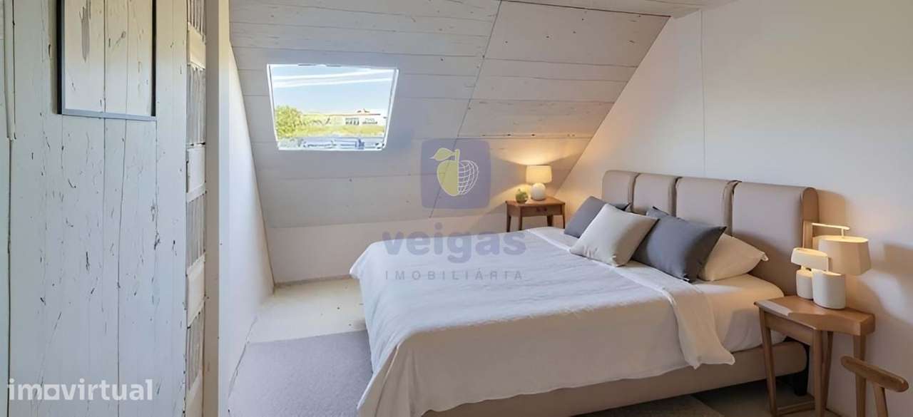 T2 Duplex com Varandas e Garagem em Vale Milhaços - Grande imagem: 2/20