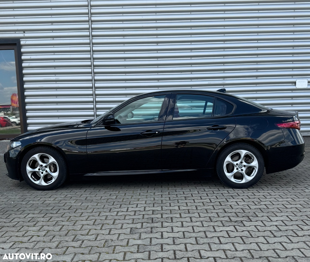 Alfa Romeo Giulia - 5