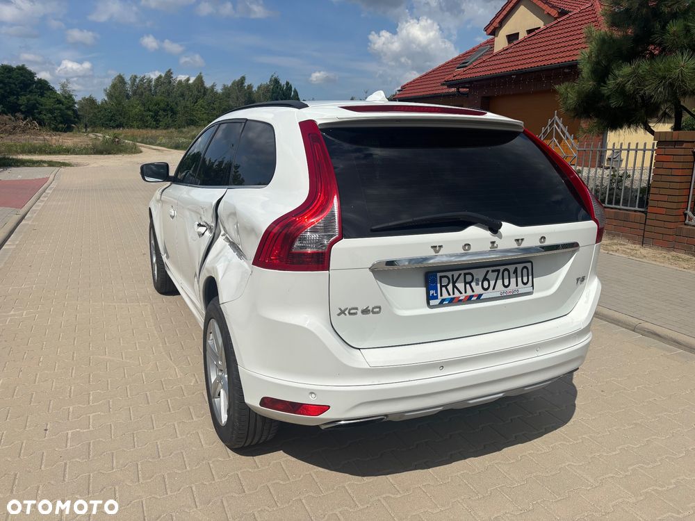 Volvo XC 60 T5 Drive-E R-Design Momentum - 6
