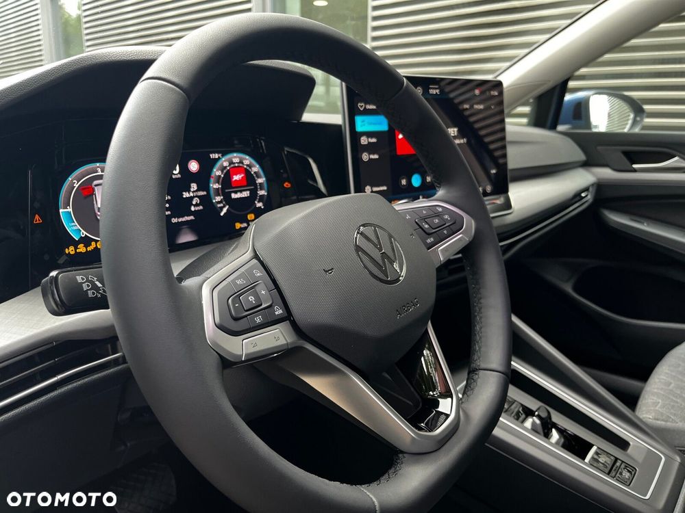 Volkswagen Golf - 14