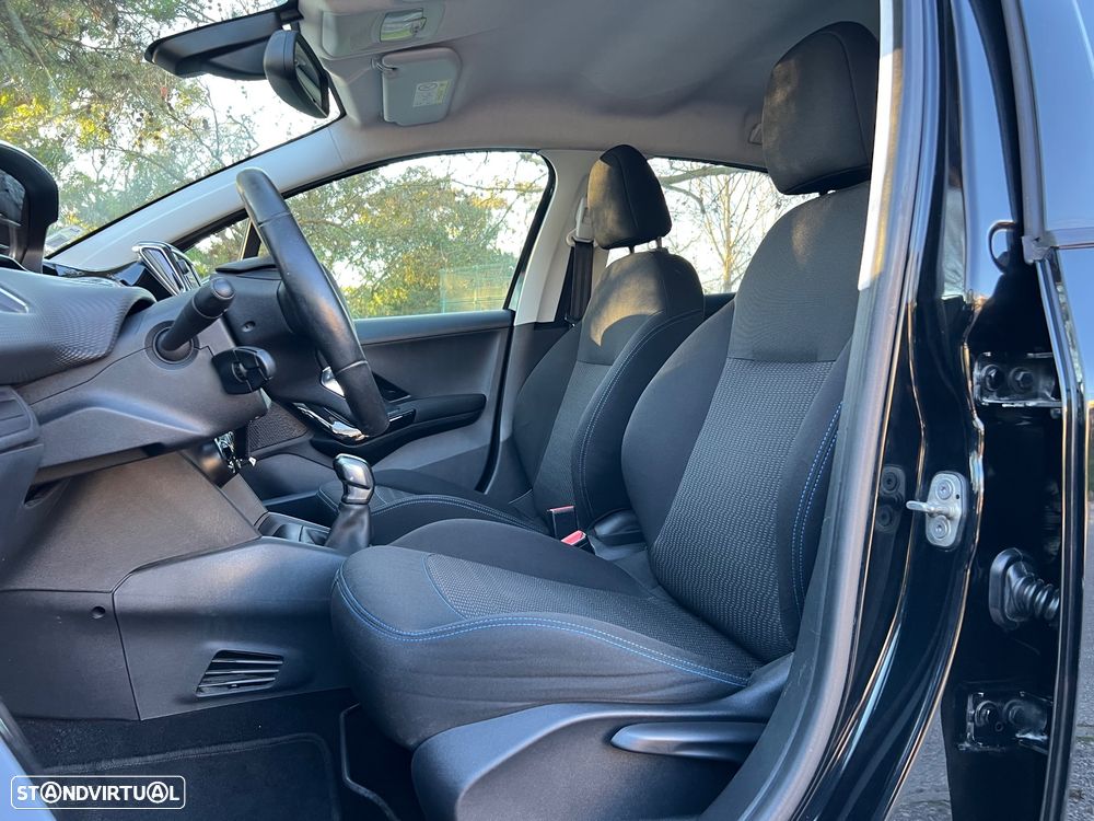 Peugeot 208 1.2 PureTech Style - 5