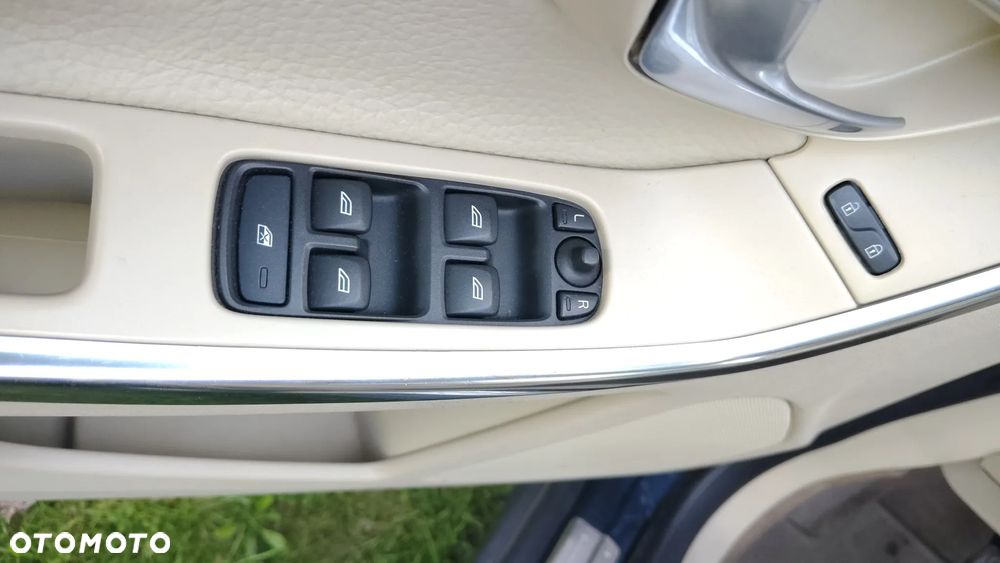 Volvo XC 60 D4 Kinetic - 13