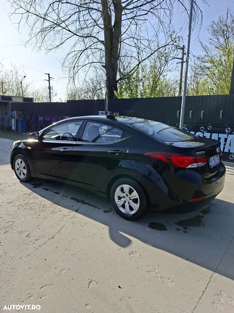 Hyundai Elantra 1.6 MPi Exclusive - 5