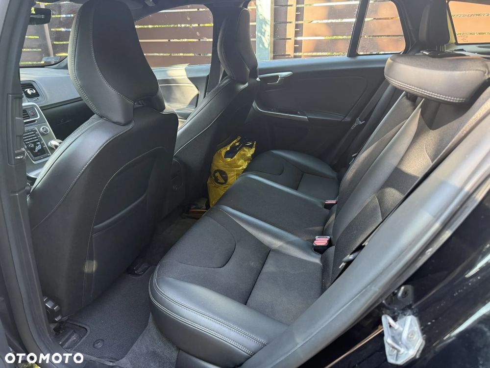 Volvo V60 - 17