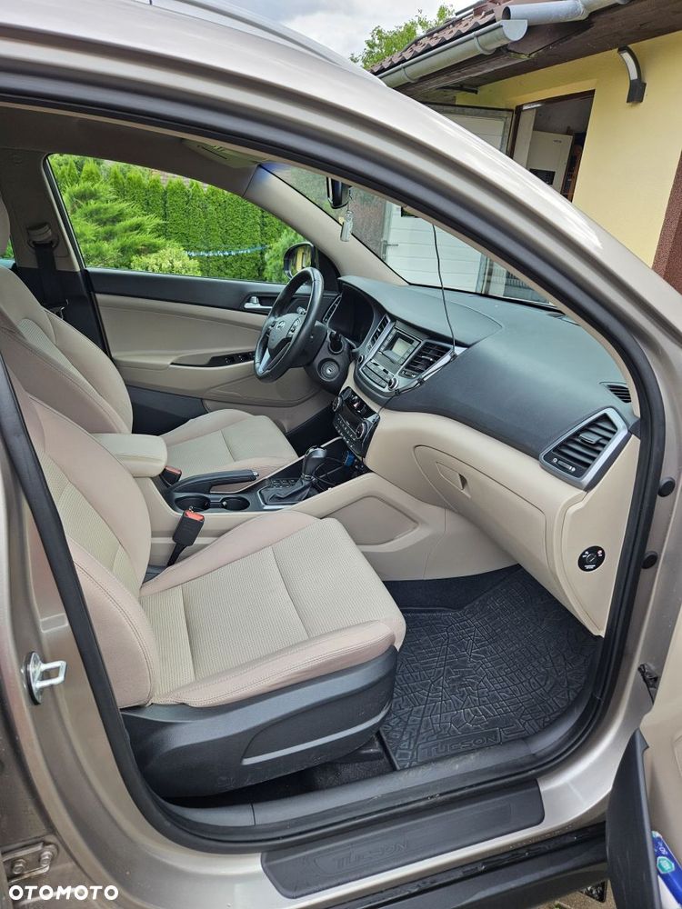 Hyundai Tucson 2.0 CRDI Comfort 4WD - 9