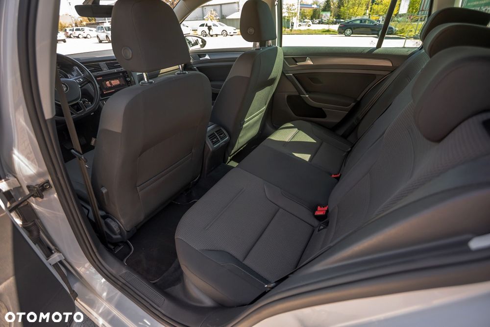 Volkswagen Golf Variant 2.0 TDI (BlueMotion Technology) Comfortline - 18