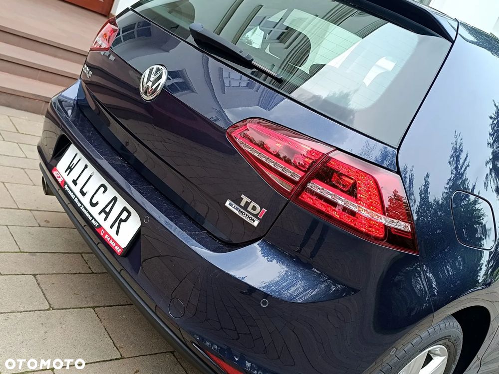Volkswagen Golf 1.6 TDI BlueMotion Comfortline - 23