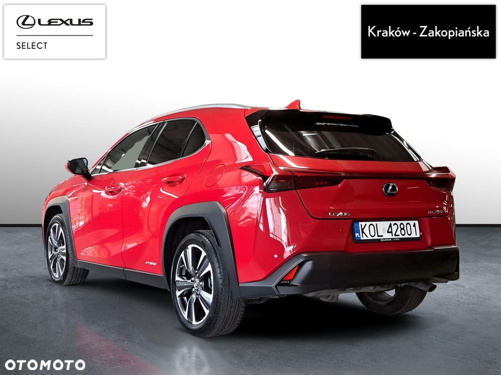 Lexus UX - 8