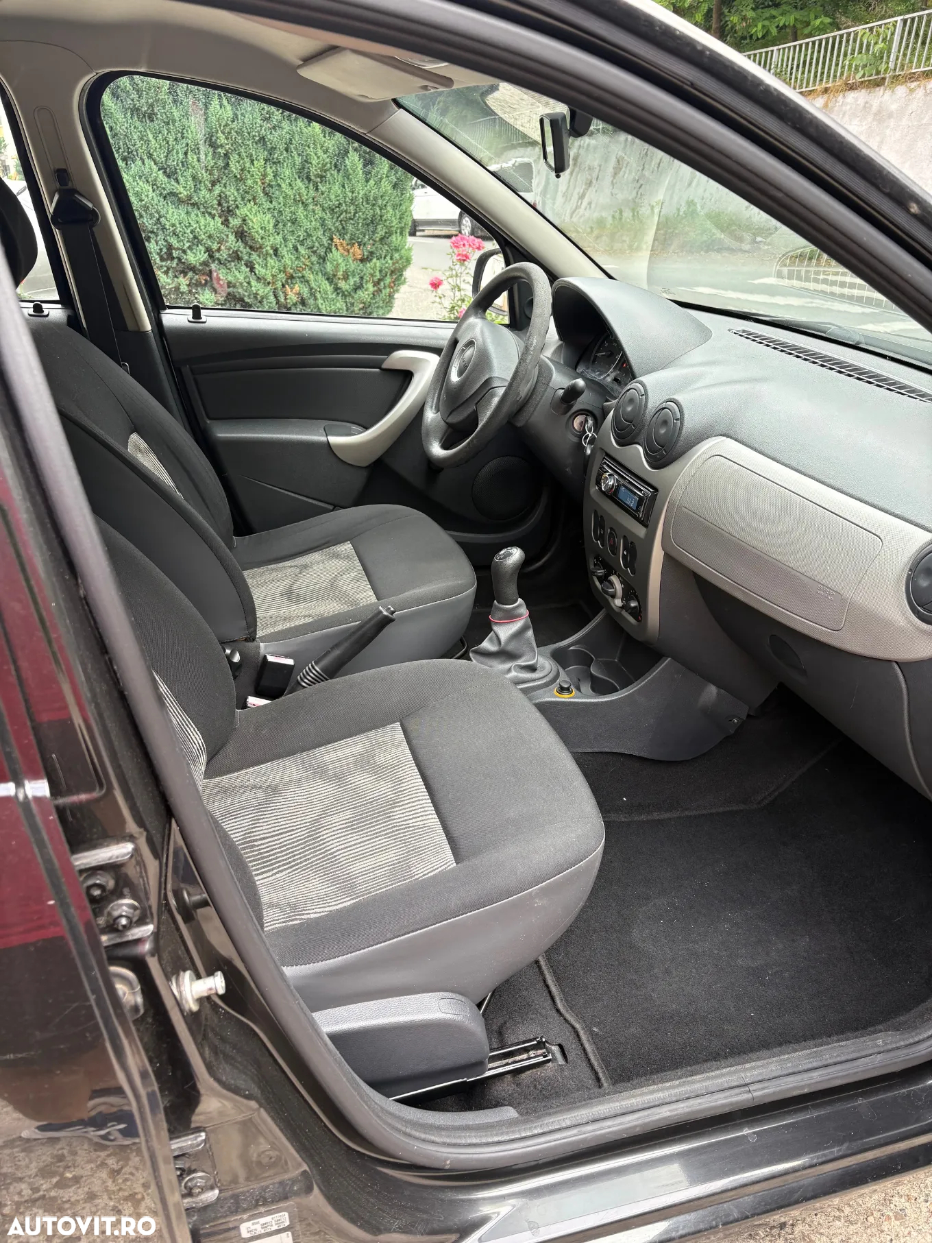 Dacia Sandero 1.4 MPI Ambiance - 8