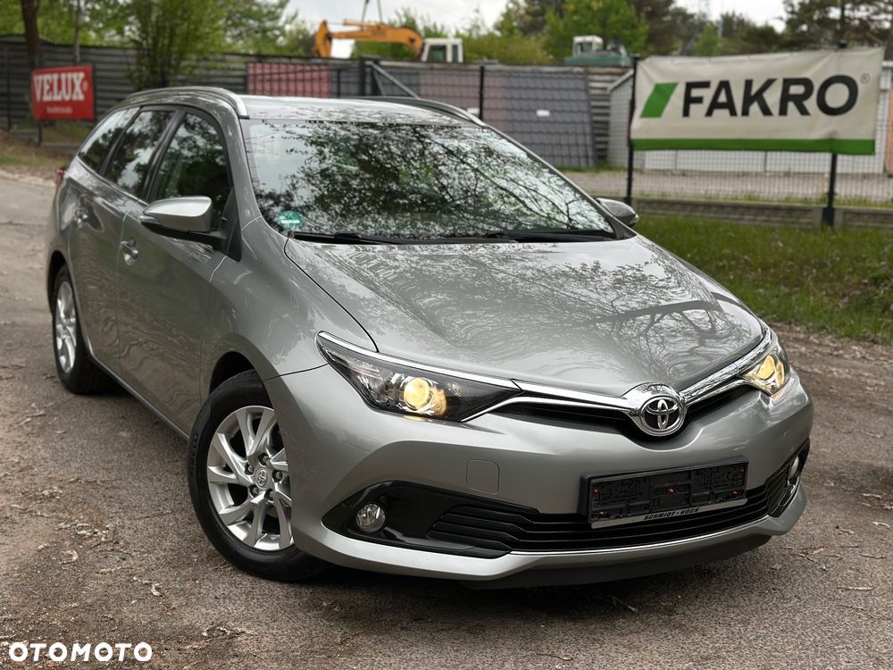 Toyota Auris 1.6 D-4D Premium - 21