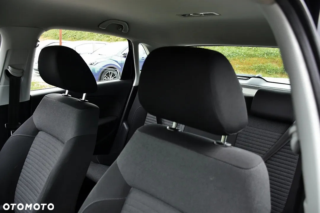 Volkswagen Polo 1.4 MATCH - 31