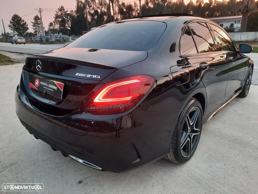 Mercedes-Benz C 300 de AMG Line - 12